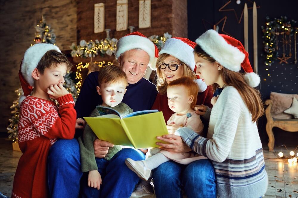 Wyjątkowe pomysły na Boże Narodzenie z wnukami / Jak spędzić radosne Święta w gronie rodziny?