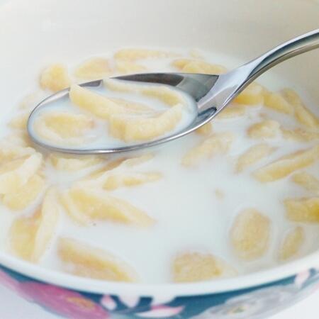 Zupa mleczna z zacierkami [1989 rok] / Przepis na tradycyjną zupę mleczną