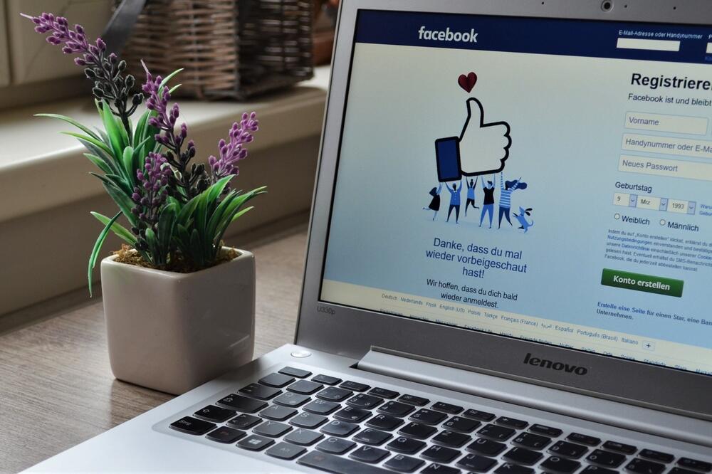 Jak założyć i prowadzić konto na Facebooku, aby pozostać w kontakcie z wnukami? / Tworzenie konta na Facebooku krok po kroku