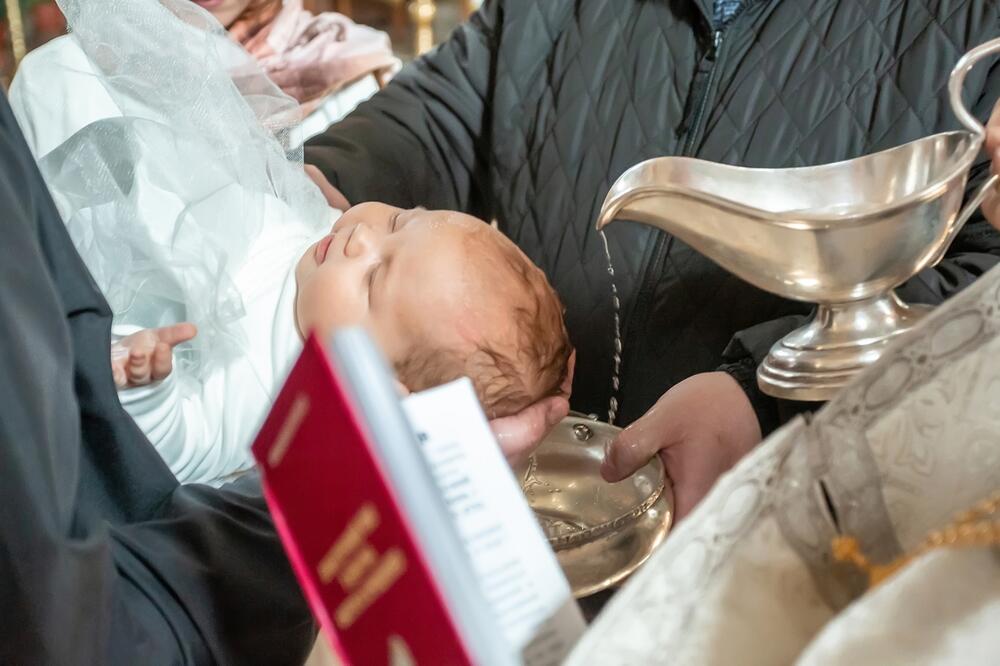 Prezent na chrzest dla wnuka / Pomysłowe prezenty na chrzest od dziadków