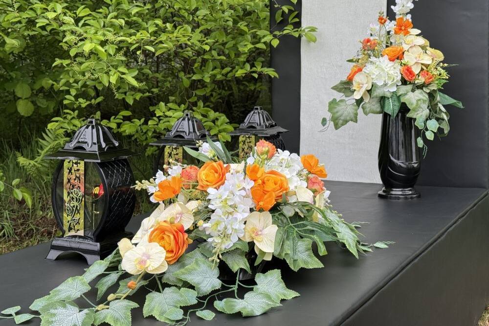 Jakie stroiki na cmentarz wybrać  