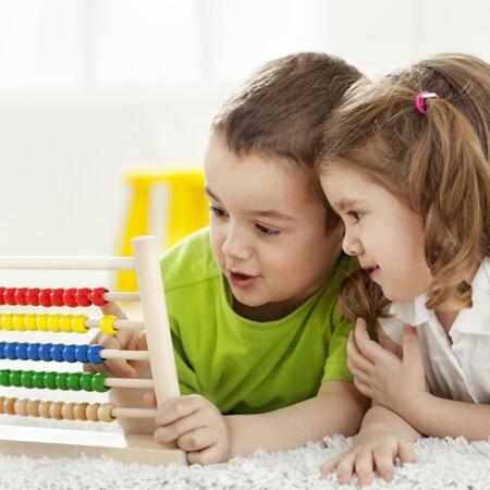 Zabawy wspierające rozwój umysłowy dzieci / Sposoby na rozwojowe zabawy z dziećmi