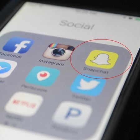 Co to jest Snapchat i jak go używać? / Poznaj Snapchat krok po kroku