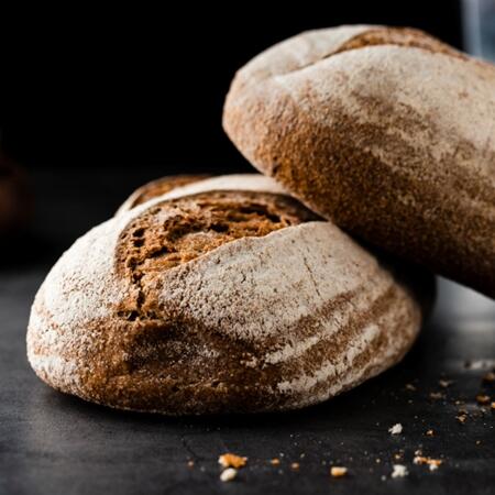 Jak upiec chleb? Sprawdzone i łatwe przepisy na chleb