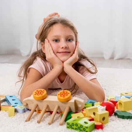 Zabawki dla dziewczynek / Lista zabawek, które mogą być idealnym pomysłem na prezent dla dziewczynki
